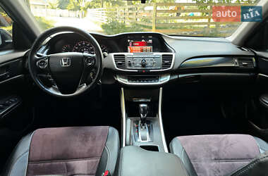 Седан Honda Accord 2015 в 