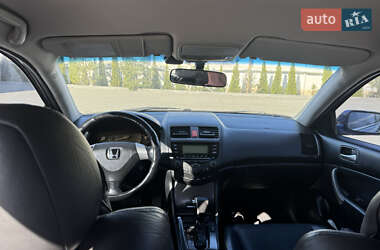Седан Honda Accord 2004 в 