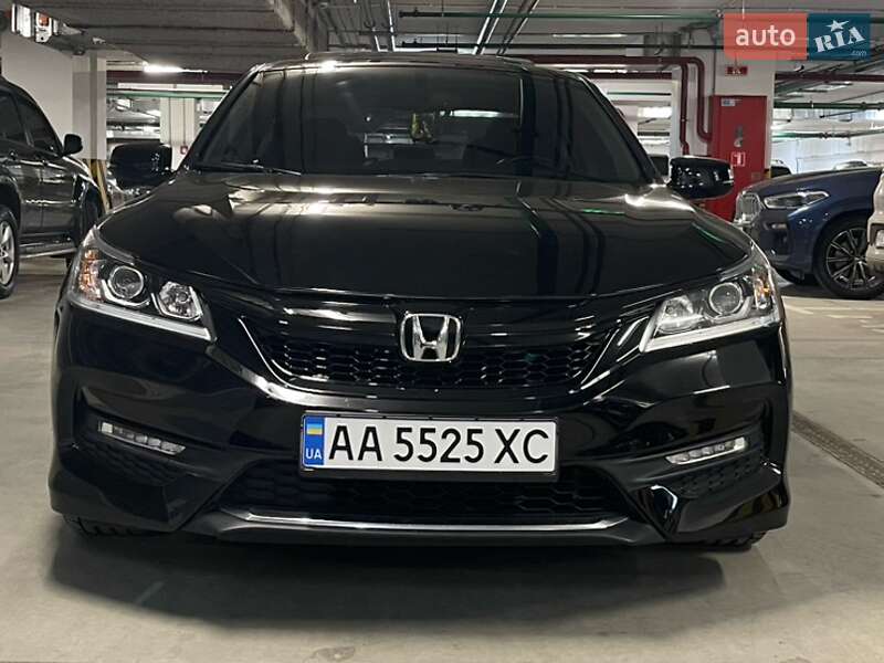 Седан Honda Accord 2016 в Києві