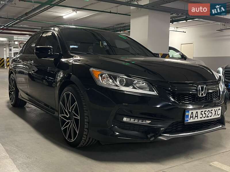 Седан Honda Accord 2016 в Києві
