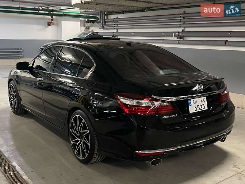 Седан Honda Accord 2016 в Києві