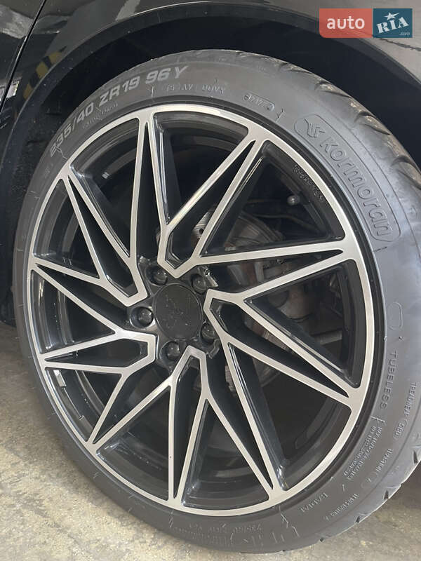 Седан Honda Accord 2016 в Києві