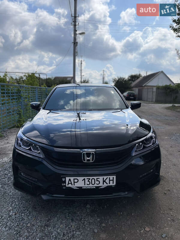 Седан Honda Accord 2016 в 