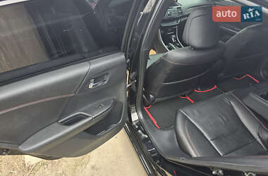 Седан Honda Accord 2016 в 