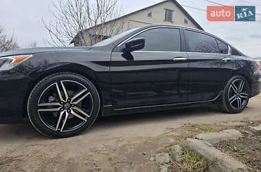 Седан Honda Accord 2016 в 