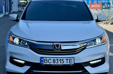 Седан Honda Accord 2016 в Львові