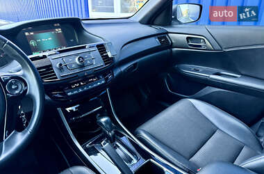 Седан Honda Accord 2016 в 
