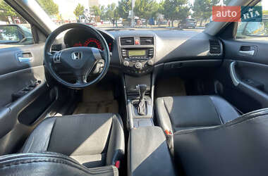 Седан Honda Accord 2003 в 