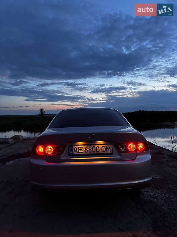 Седан Honda Accord 2006 в Черновцах
