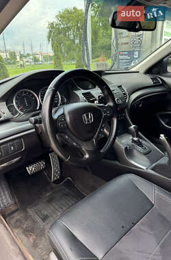 Седан Honda Accord 2011 в 