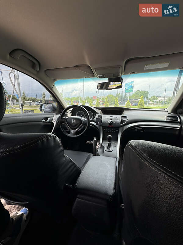 Седан Honda Accord 2011 в Львові