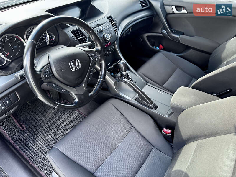 Седан Honda Accord 2011 в Киеве
