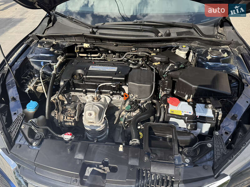 Седан Honda Accord 2015 в Днепре