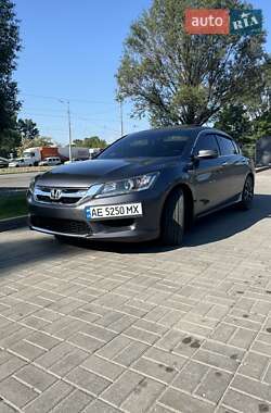 Седан Honda Accord 2015 в Днепре