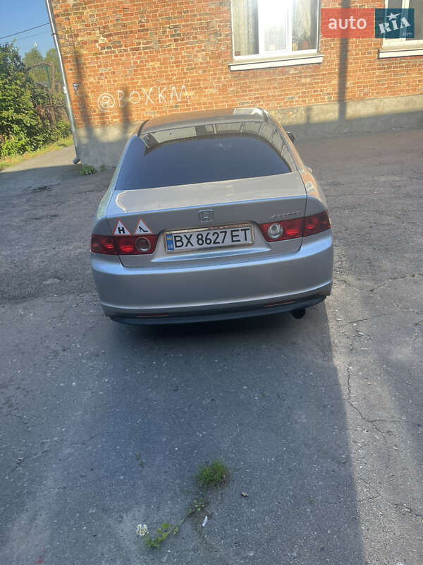 Седан Honda Accord 2004 в Хмельницькому