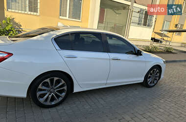 Седан Honda Accord 2014 в 