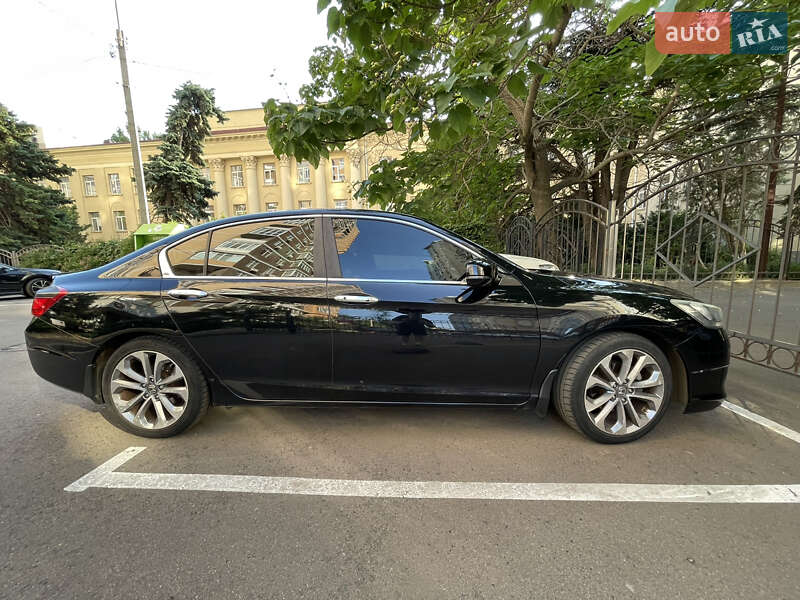 Седан Honda Accord 2013 в Одесі