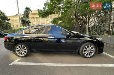 Седан Honda Accord 2013 в 