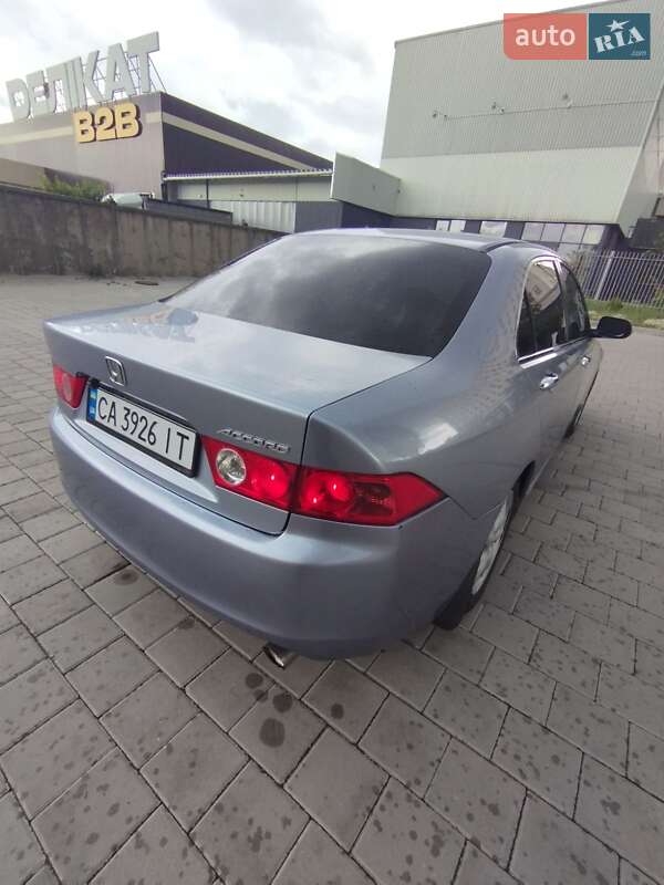 Седан Honda Accord 2004 в Черкасах