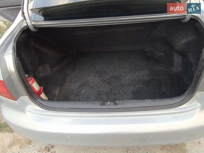 Седан Honda Accord 2005 в Черновцах