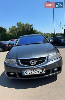 Седан Honda Accord 2004 в Киеве