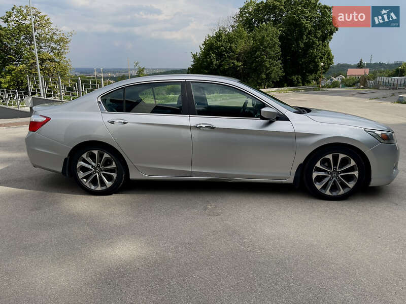 Седан Honda Accord 2013 в Днепре
