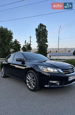 Седан Honda Accord 2015 в 