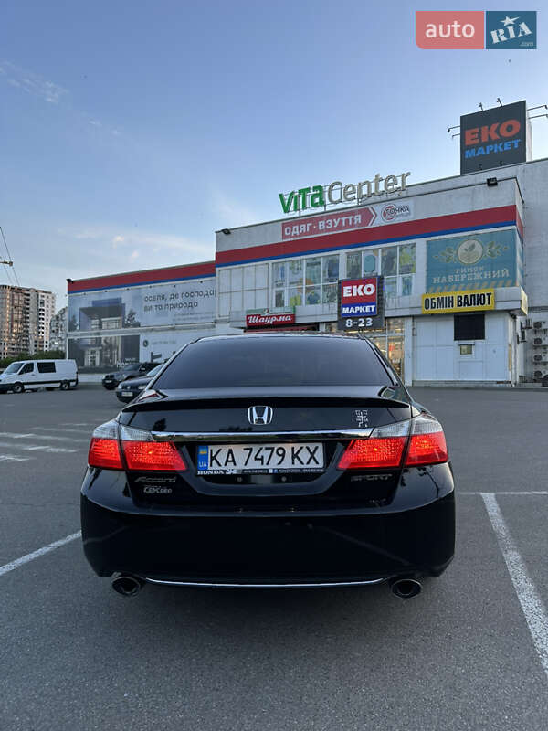 Седан Honda Accord 2015 в Києві