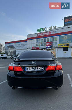 Седан Honda Accord 2015 в 