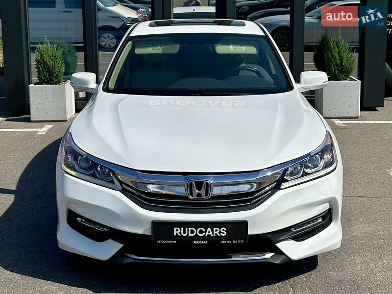Седан Honda Accord 2015 в Кременчуге