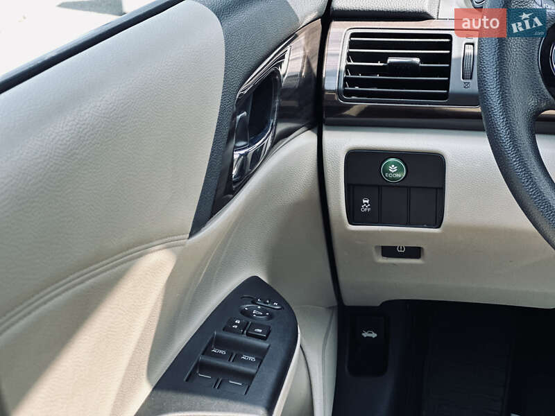 Седан Honda Accord 2015 в Кременчуге