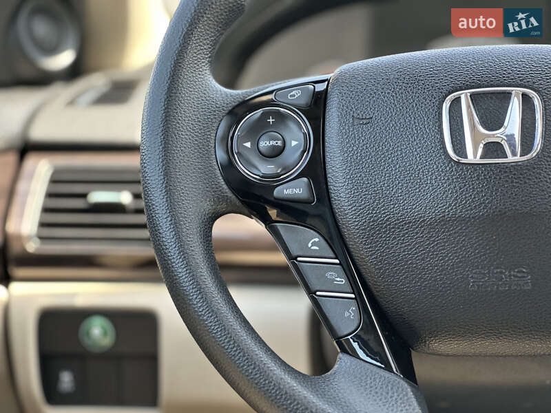 Седан Honda Accord 2015 в Кременчуге