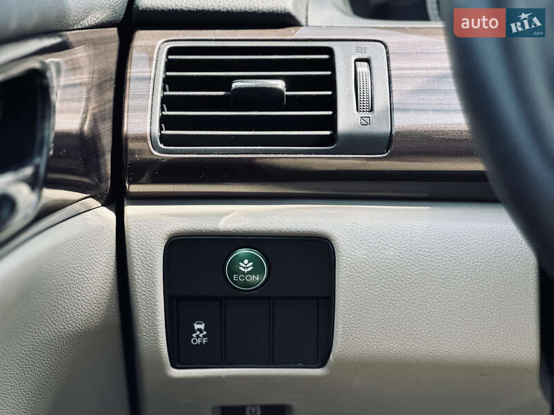Седан Honda Accord 2015 в Кременчуге