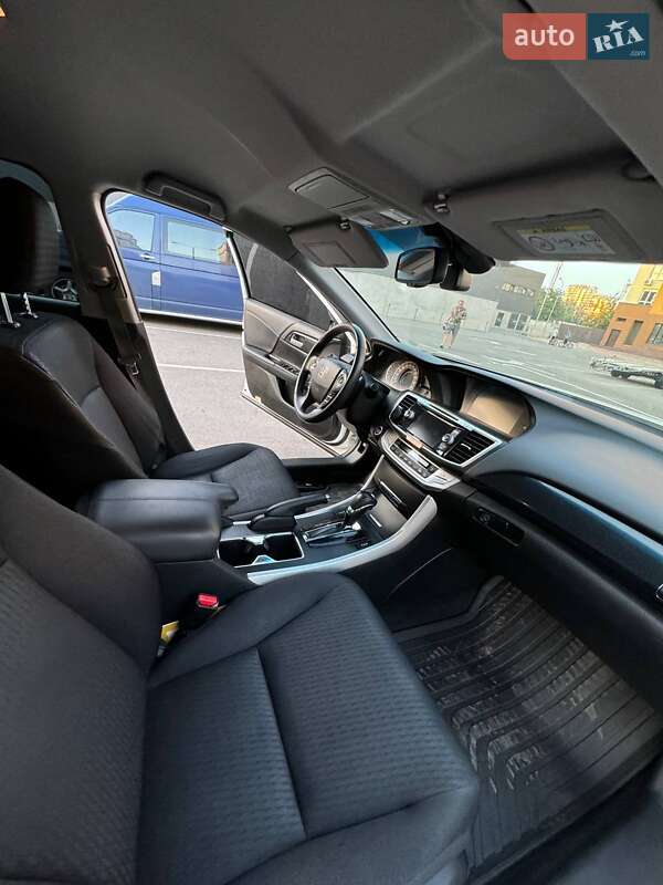 Седан Honda Accord 2013 в Киеве