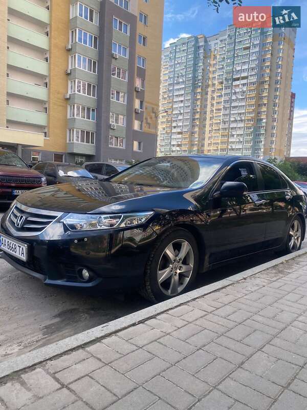 Седан Honda Accord 2011 в Киеве