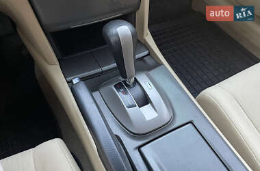Седан Honda Accord 2012 в 