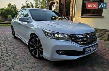 Седан Honda Accord 2015 в Киеве