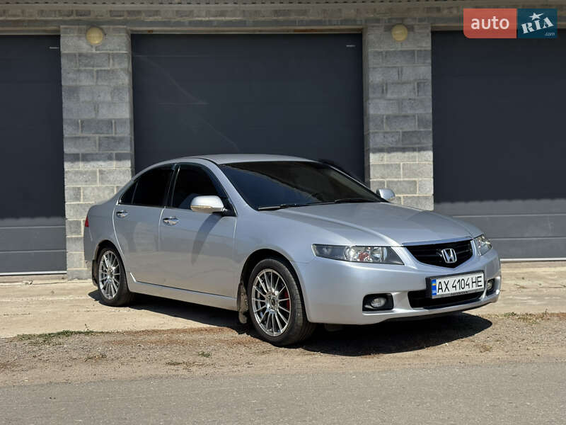 Седан Honda Accord 2004 в Харькове