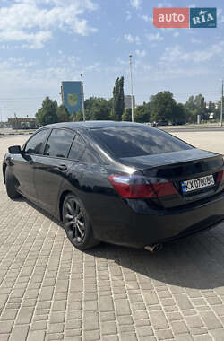 Седан Honda Accord 2014 в 