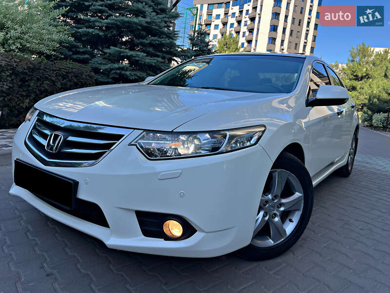 Седан Honda Accord 2012 в Киеве