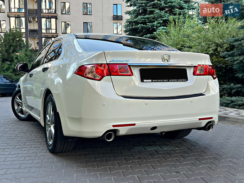 Седан Honda Accord 2012 в Киеве