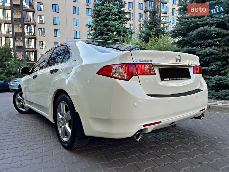Седан Honda Accord 2012 в Киеве