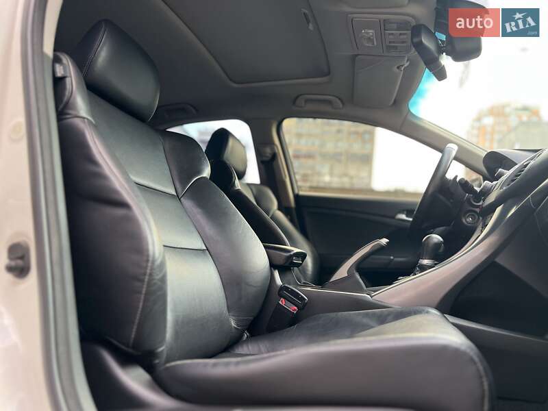 Седан Honda Accord 2012 в Киеве
