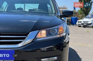 Седан Honda Accord 2013 в 