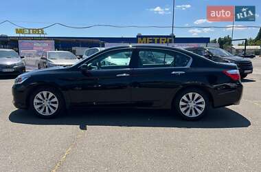 Седан Honda Accord 2013 в 