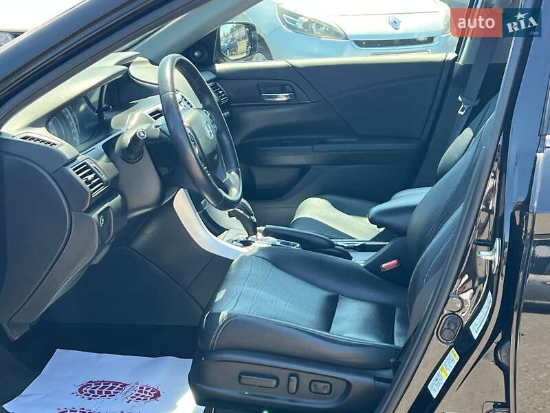 Седан Honda Accord 2013 в Одессе