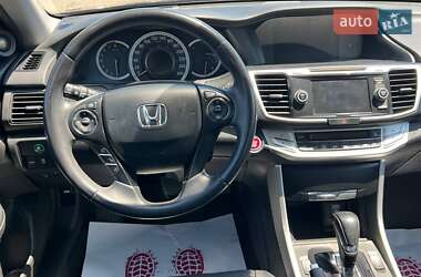 Седан Honda Accord 2013 в 