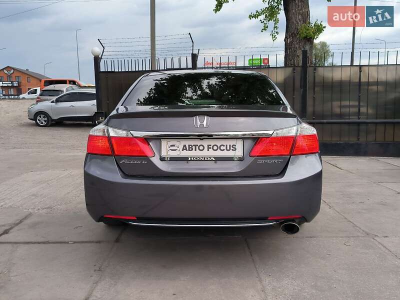Седан Honda Accord 2014 в Киеве