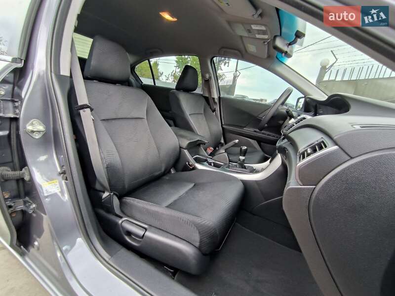 Седан Honda Accord 2014 в Киеве