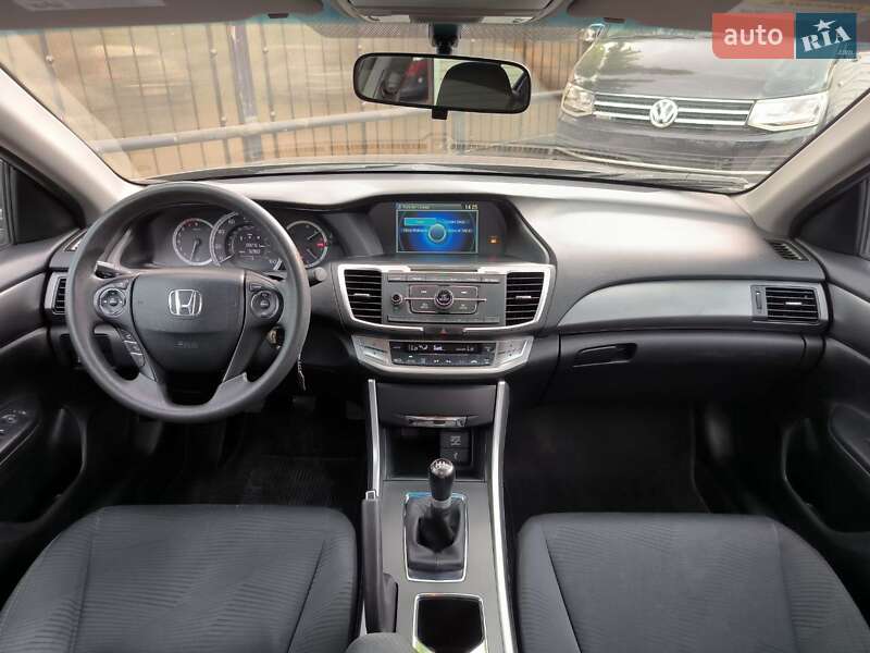 Седан Honda Accord 2014 в Киеве